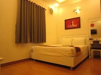 Scat Hotel- New World Ben Thanh Хошимин